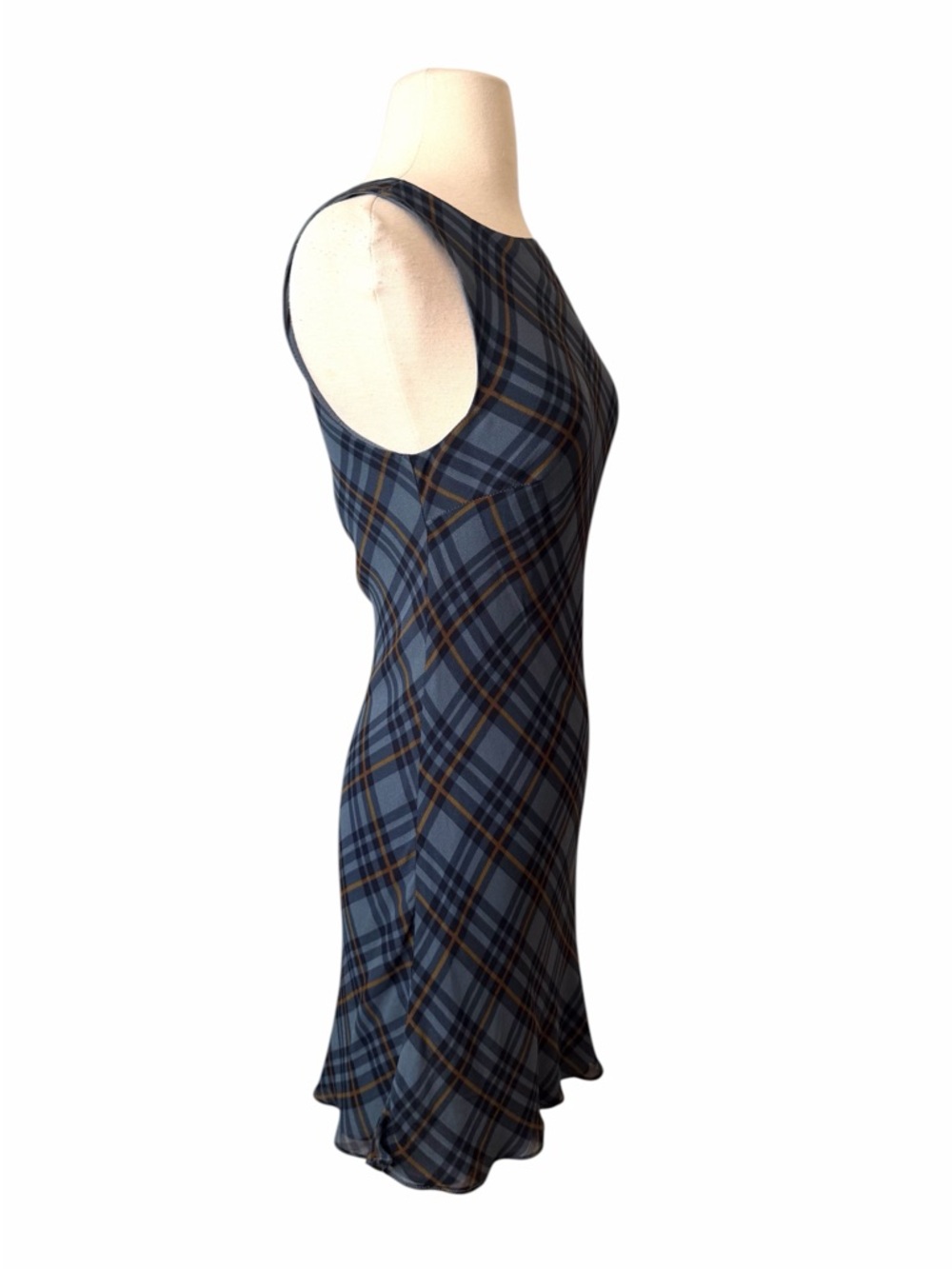 REFORMATION NEW DALE DRESS. - Picture 9 of 10
